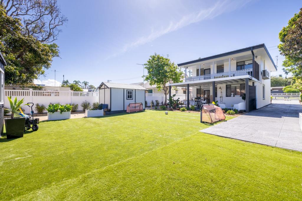 49 TOMAREE RD, SHOAL BAY, NSW 2315