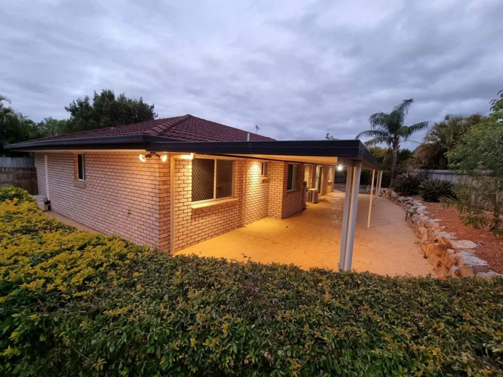 3 Deiter Ct, Edens Landing, QLD 4207