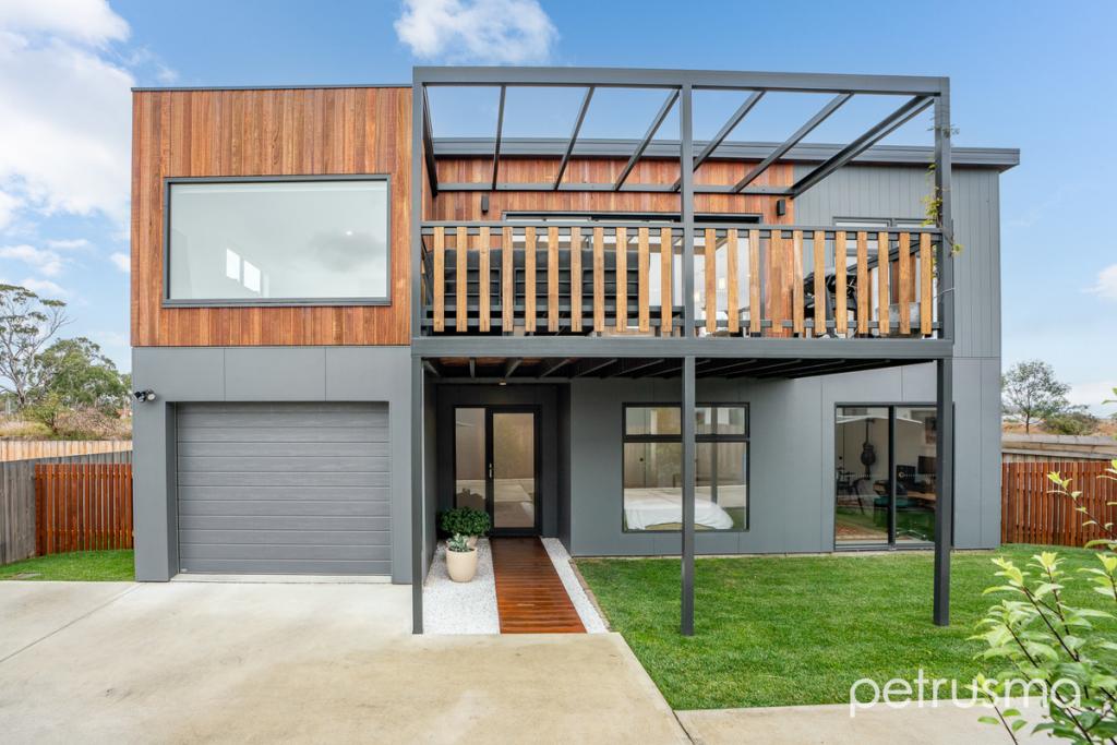 2/24 Mannata St, Lauderdale, TAS 7021