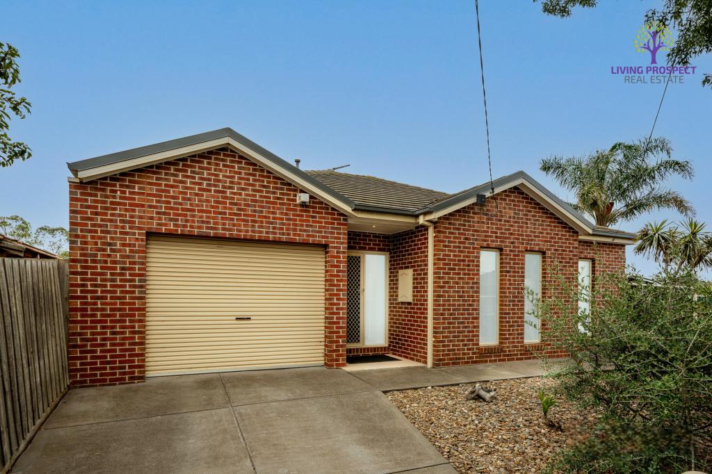 1/3 Buckingham Dr, Werribee, VIC 3030