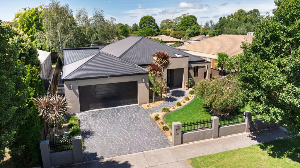 10 Dryden Pl, Sale, VIC 3850