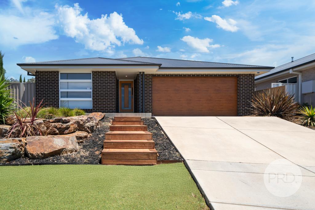 21 Hollows Cres, Lloyd, NSW 2650