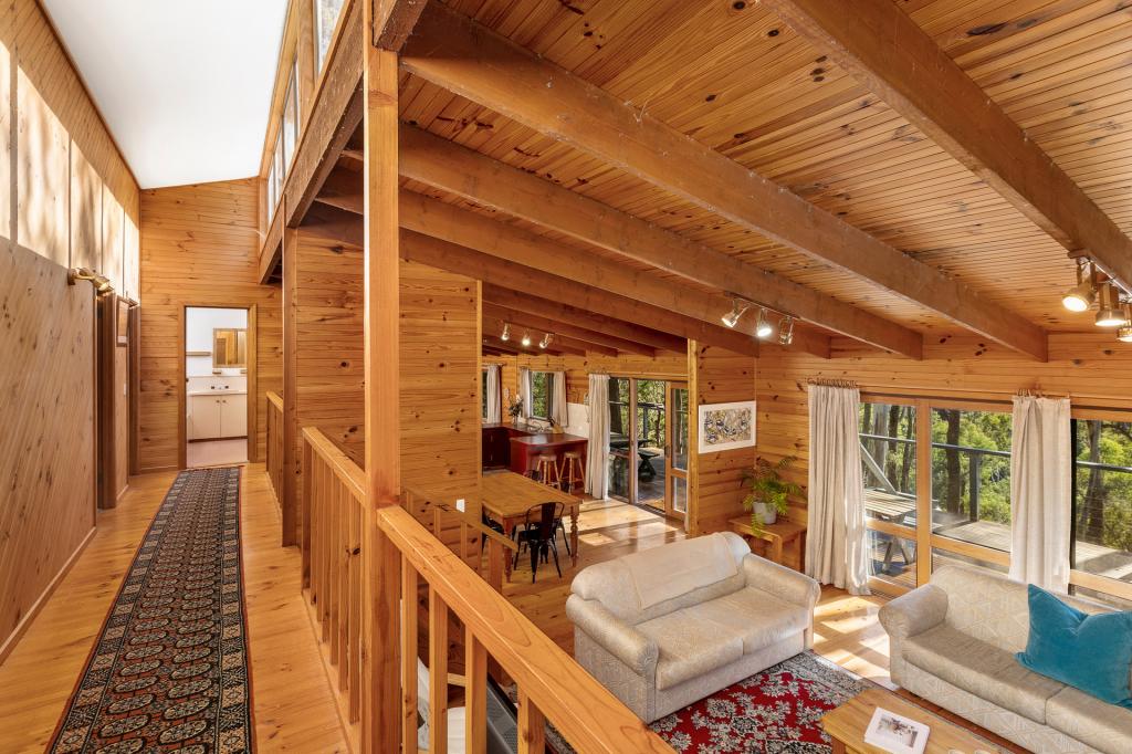 16 Christensen St, Sawmill Settlement, VIC 3723