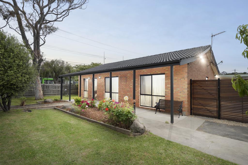 13 Overton Rd, Seaford, VIC 3198