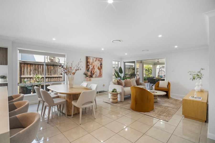 4 Feathertail Pl, Gumdale, QLD 4154