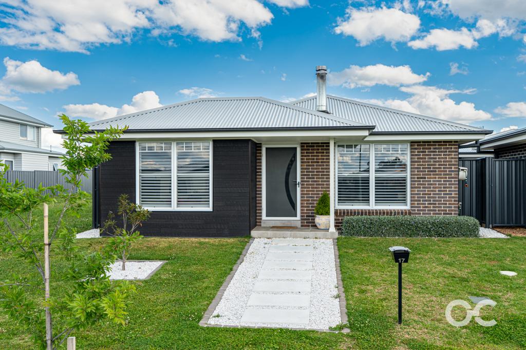 17 JOSEPH DR, ORANGE, NSW 2800
