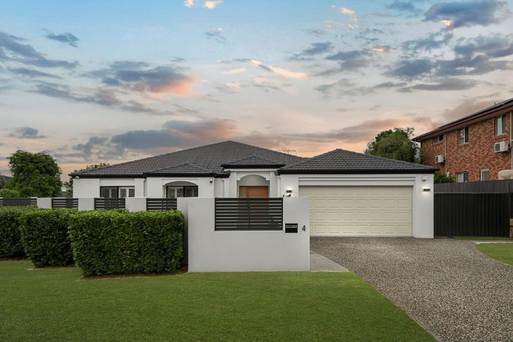 4 Sumner Pl, Carindale, QLD 4152