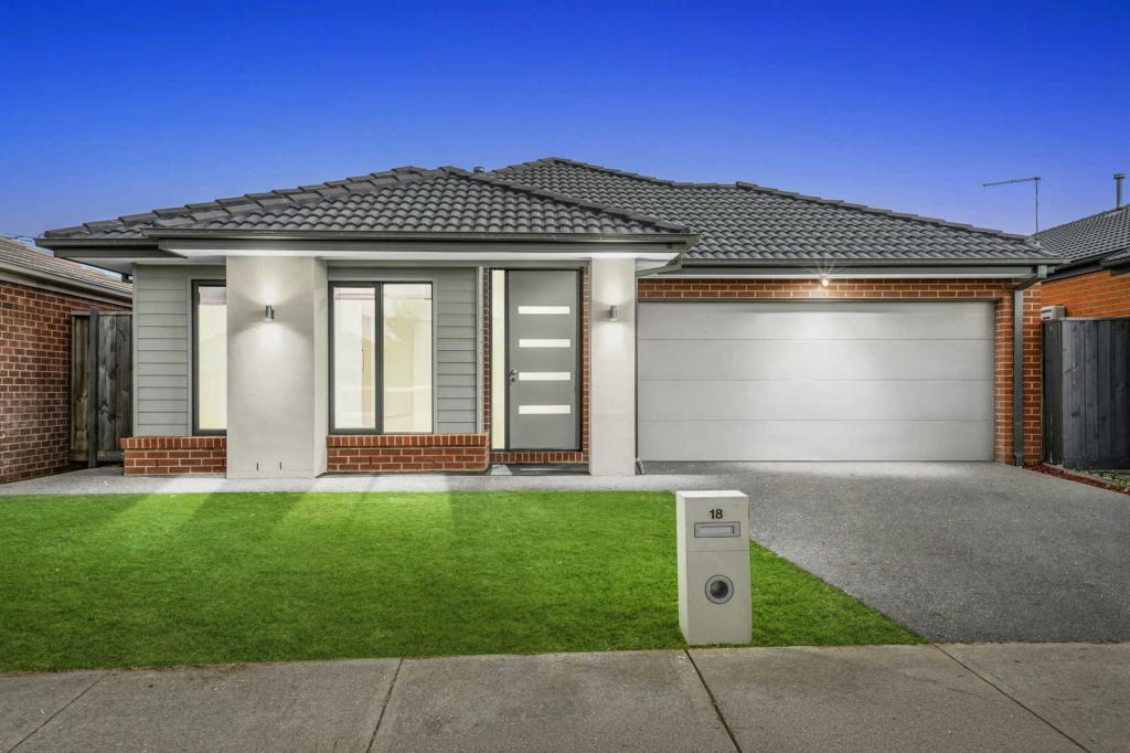 18 URQUHART ST, MICKLEHAM, VIC 3064