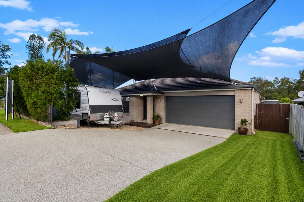 24 Creek Rd, Birkdale, QLD 4159