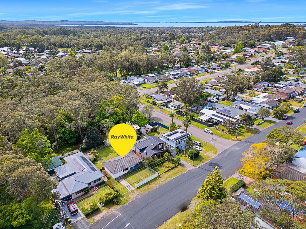 99 Albatross Rd, Berkeley Vale, NSW 2261