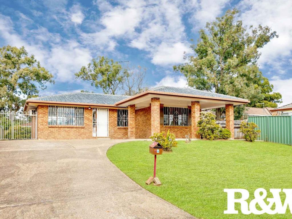 4 HESELTINE PL, ROOTY HILL, NSW 2766