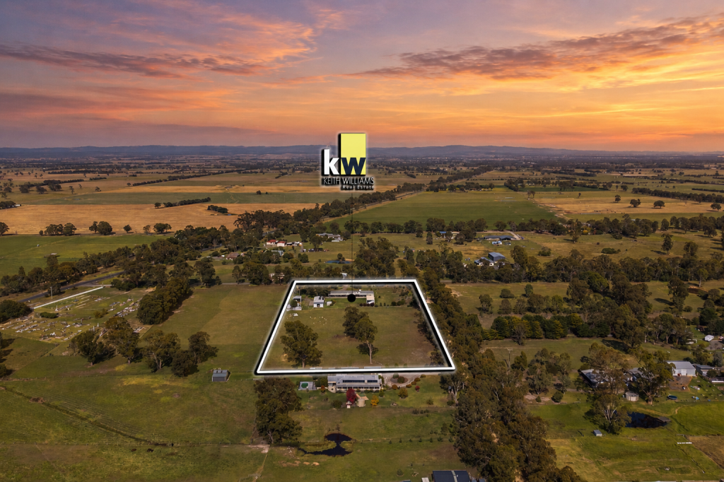 30 Cemetery Rd, Toongabbie, VIC 3856