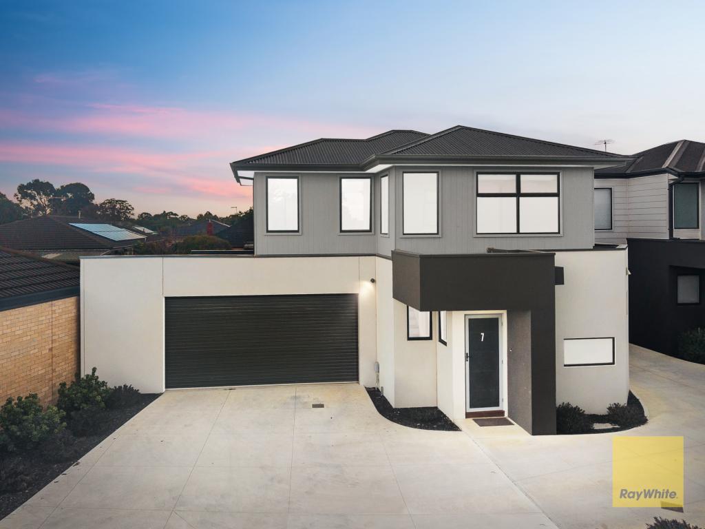 7/15 WIDNES CT, DEER PARK, VIC 3023
