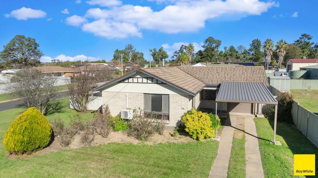 48 Rowan Ave, Uralla, NSW 2358