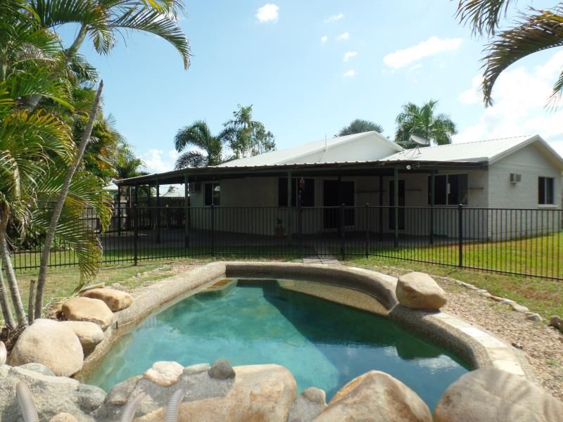 8 Raffles Ct, Kelso, QLD 4815