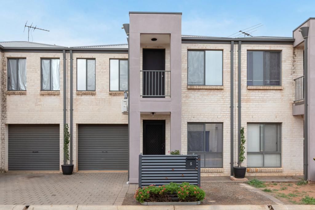 5 Hamra Dr, Smithfield, SA 5114