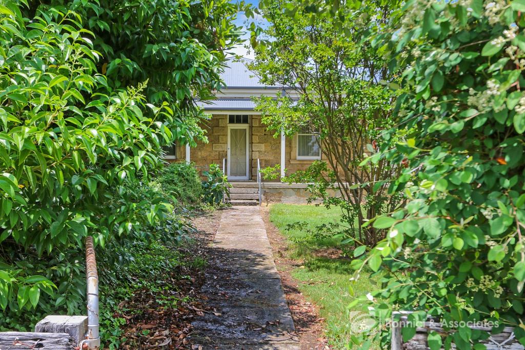 22 Alma Rd, Beechworth, VIC 3747