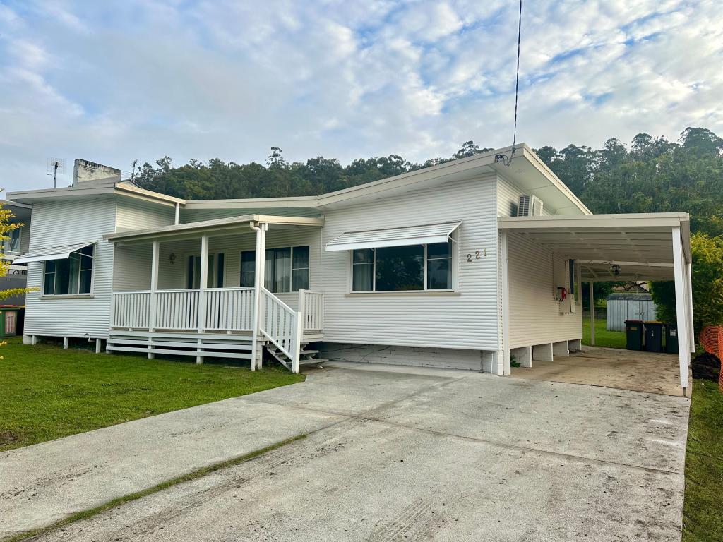 221 Wyrallah Rd, East Lismore, NSW 2480