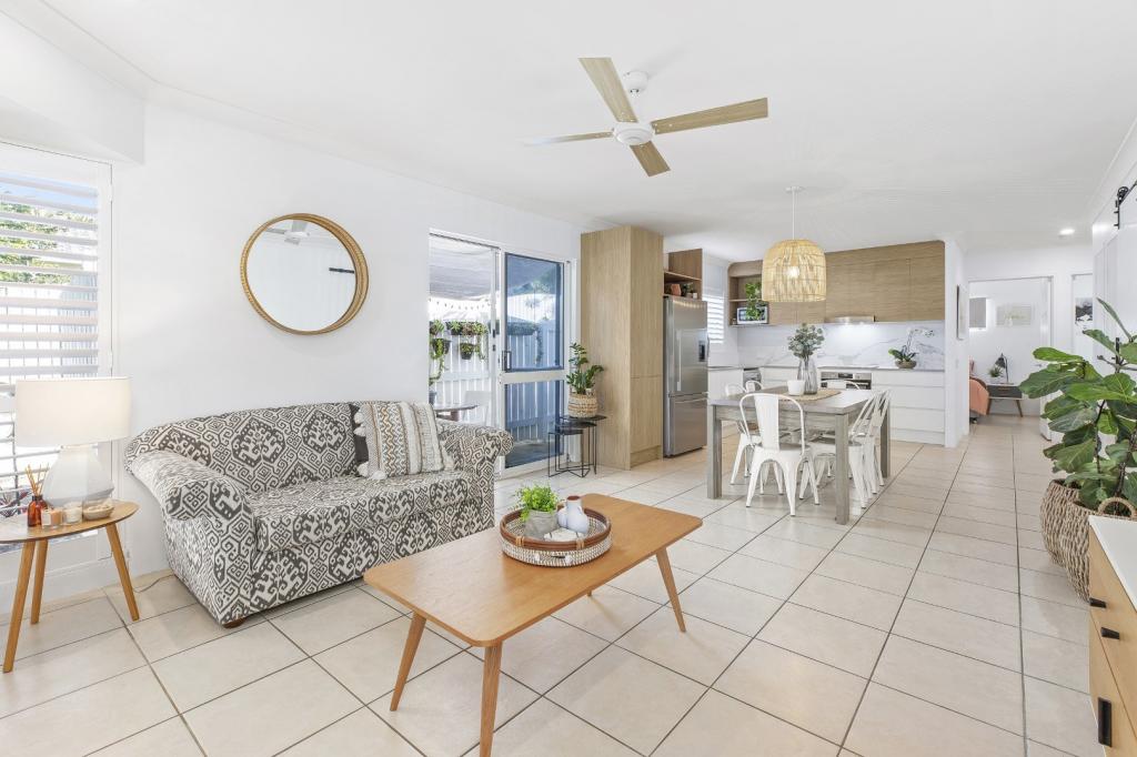 2/65 Southern Cross Pde, Sunrise Beach, QLD 4567