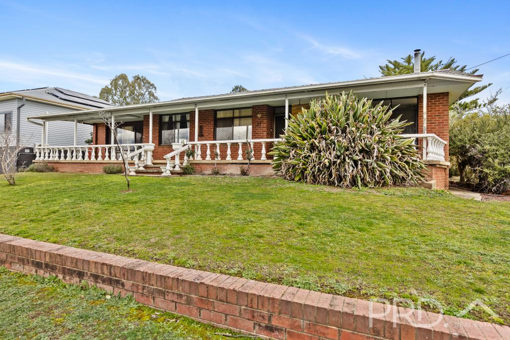 17 Simpson St, Tumut, NSW 2720