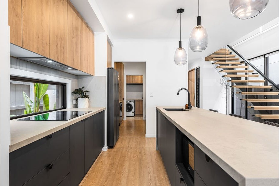 Contact Agent For Address, Camp Hill, QLD 4152