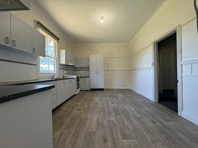 172-176B DELAWARE RD, HORSLEY PARK, NSW 2175