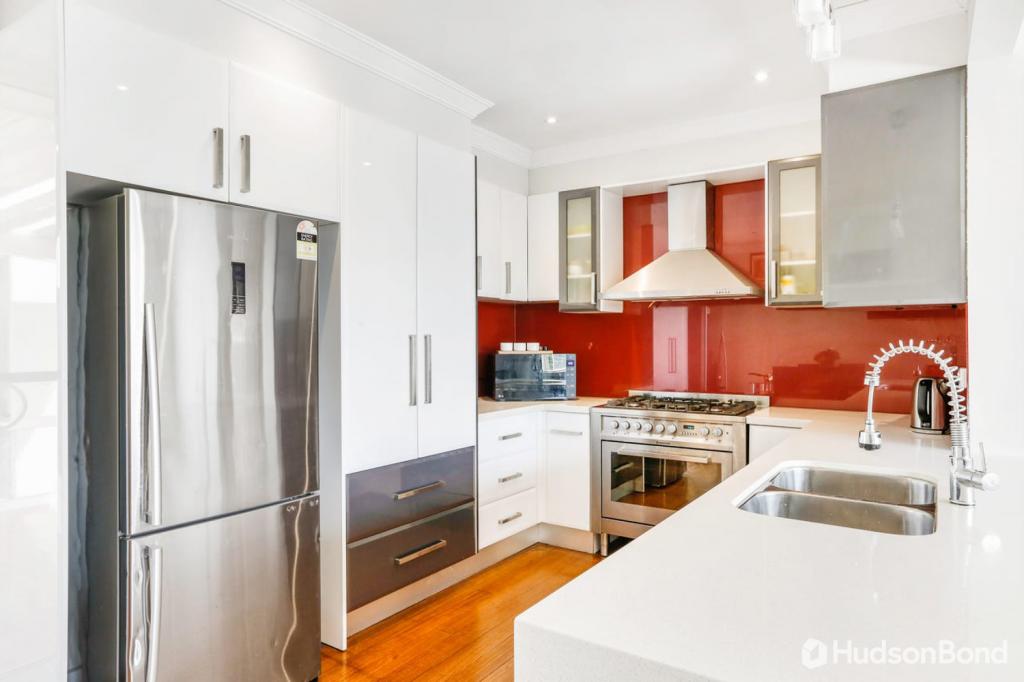 6 Moonee Bvd, Glenroy, VIC 3046