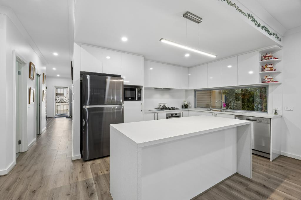 4 George Cres, Noarlunga Downs, SA 5168