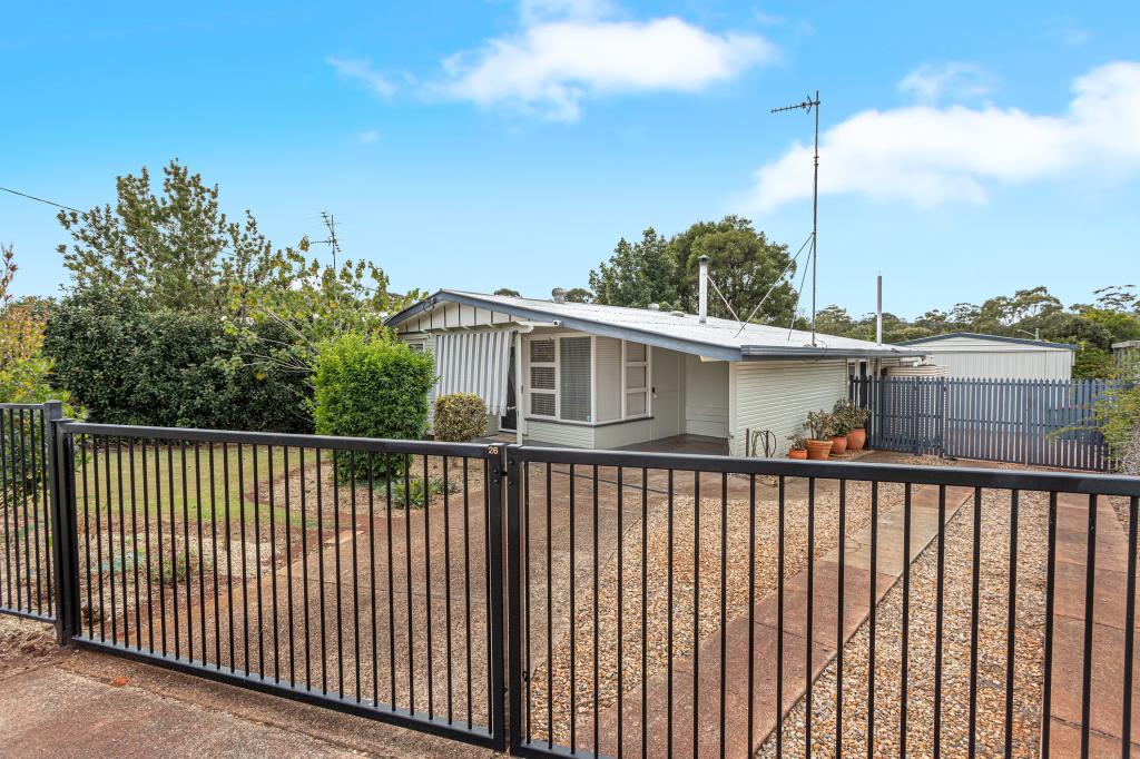 26 Skehan St, Centenary Heights, QLD 4350