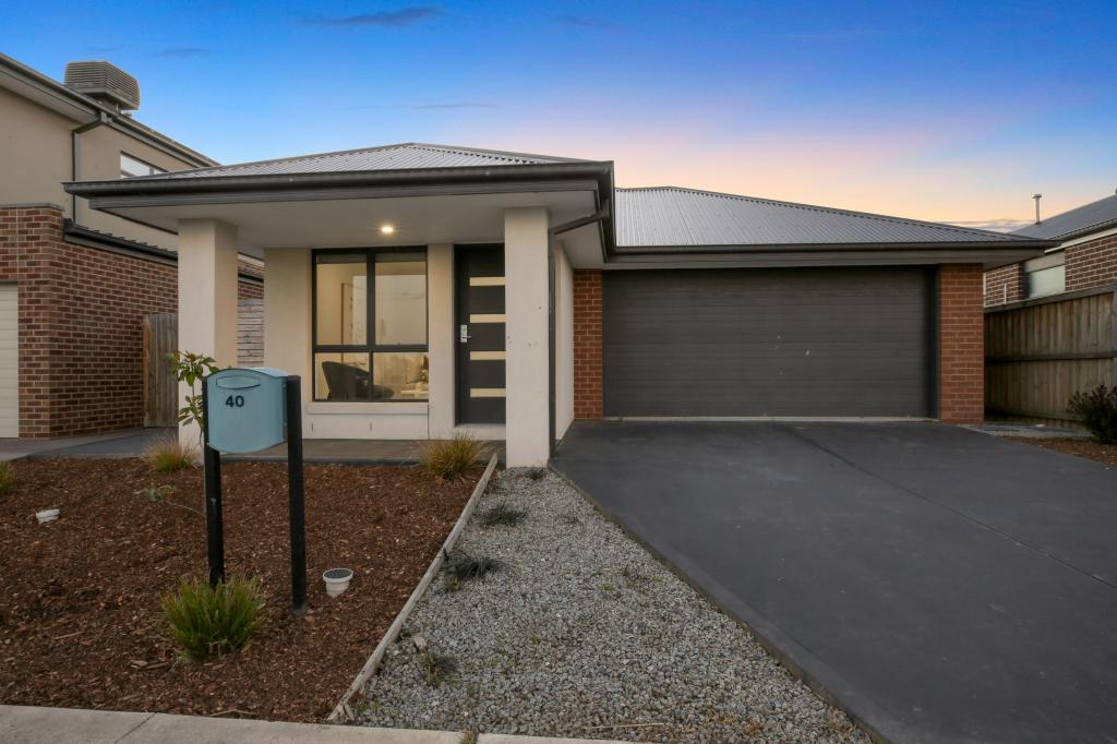 40 Gaston Loop, Officer, VIC 3809