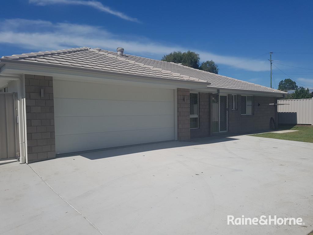 35 Alexandra St, Booval, QLD 4304