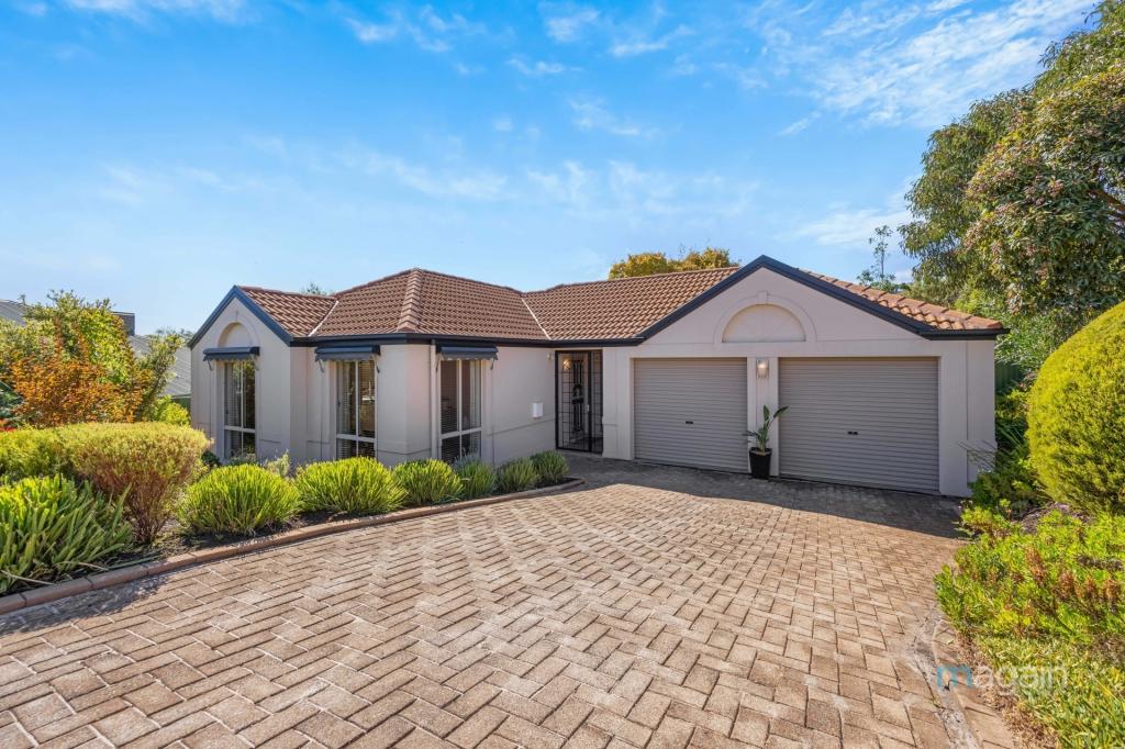 11 Gleneagles Rd, Aberfoyle Park, SA 5159