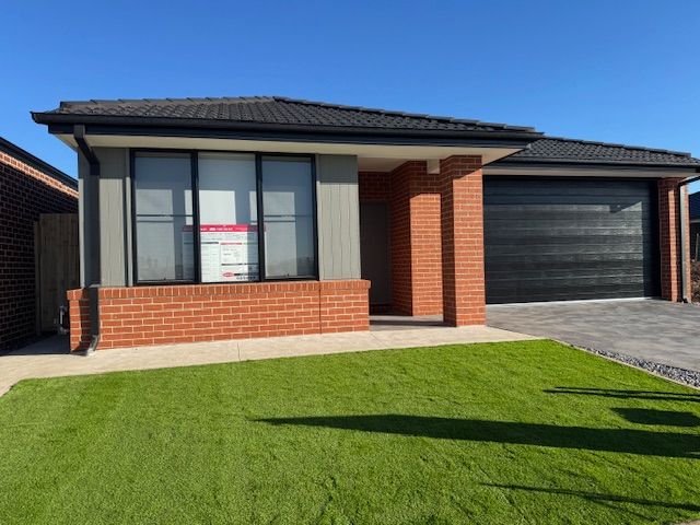 11 WHIPPET ST, TARNEIT, VIC 3029