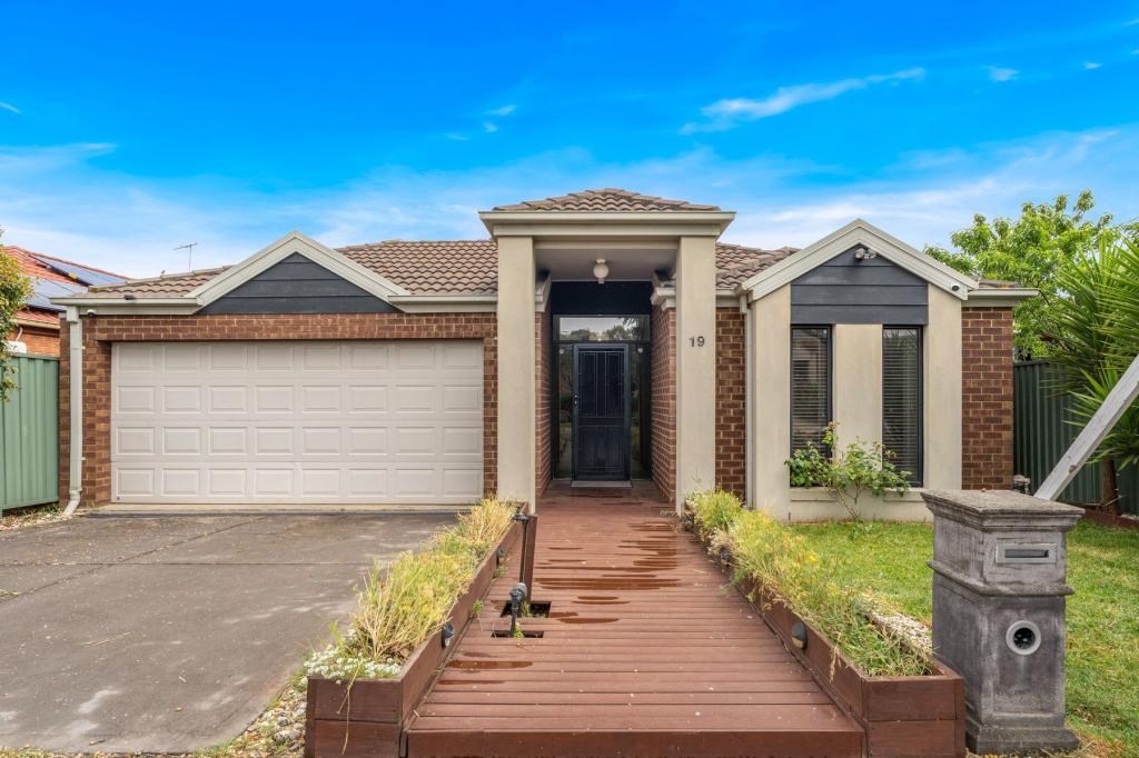 19 Fawkner Lane, Craigieburn, VIC 3064