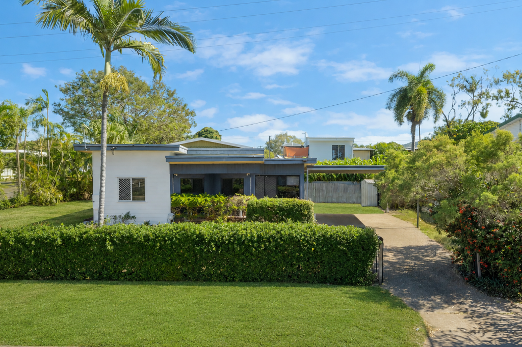 21 Illoura St, Cranbrook, QLD 4814