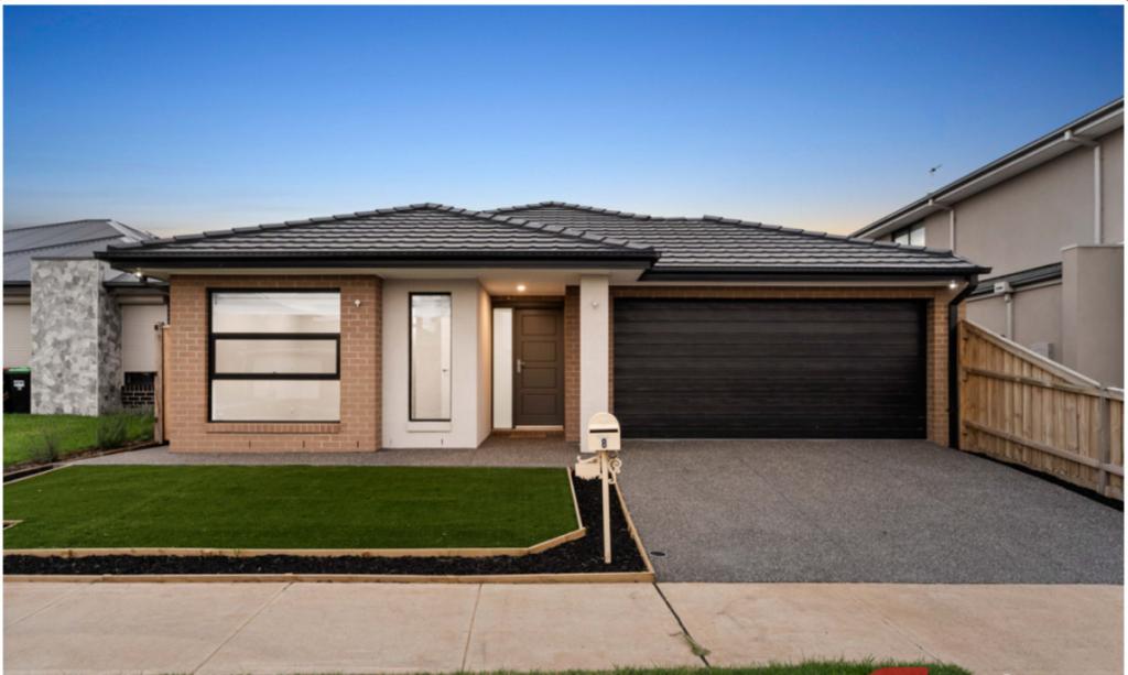 8 KYLIE CL, DEANSIDE, VIC 3336
