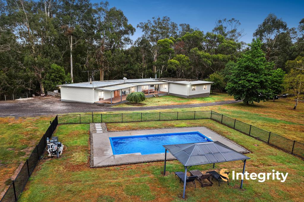 754 Captains Creek Rd, Glenburn, VIC 3717