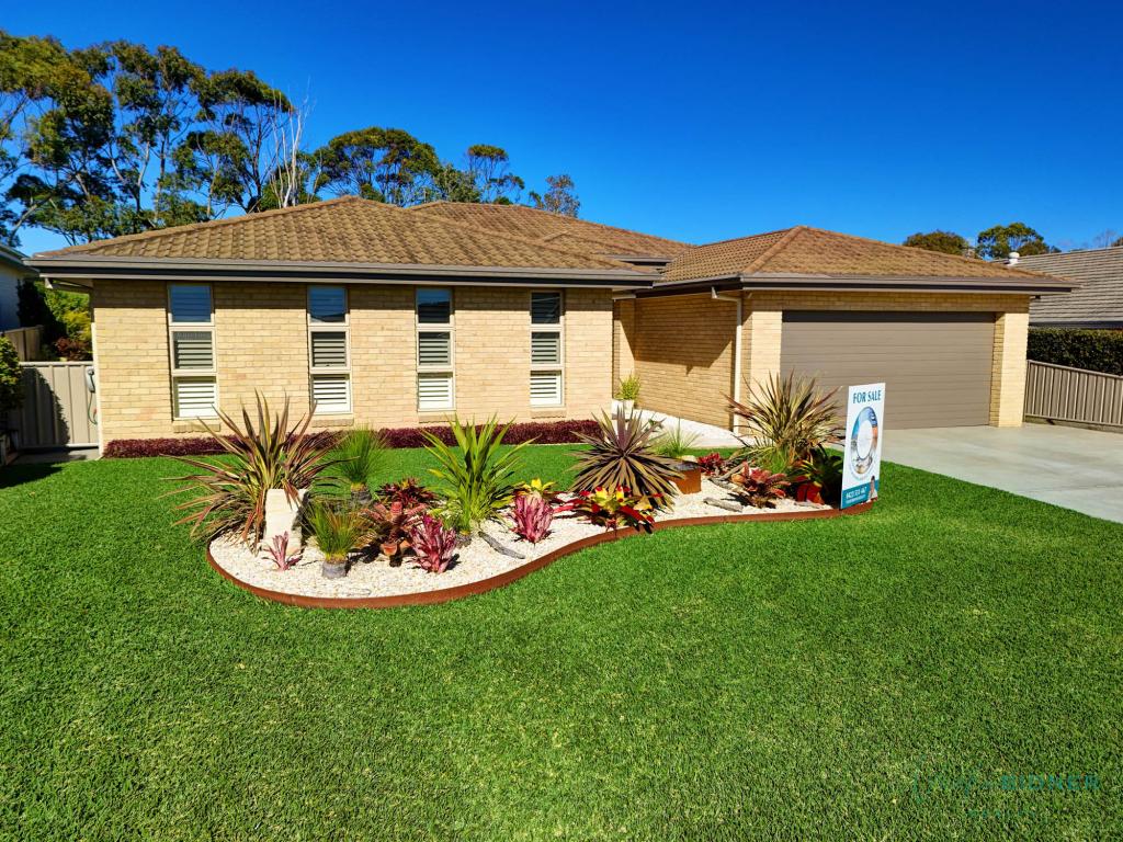 8 Isabella Pde, Forster, NSW 2428