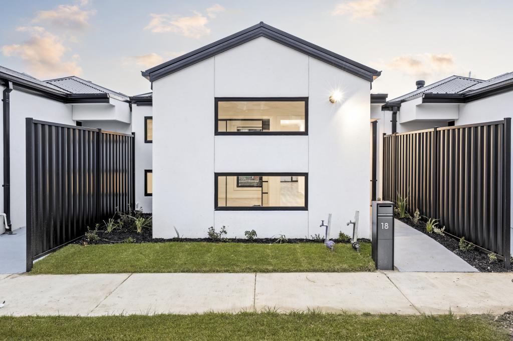 18 Newport Dr, Armstrong Creek, VIC 3217