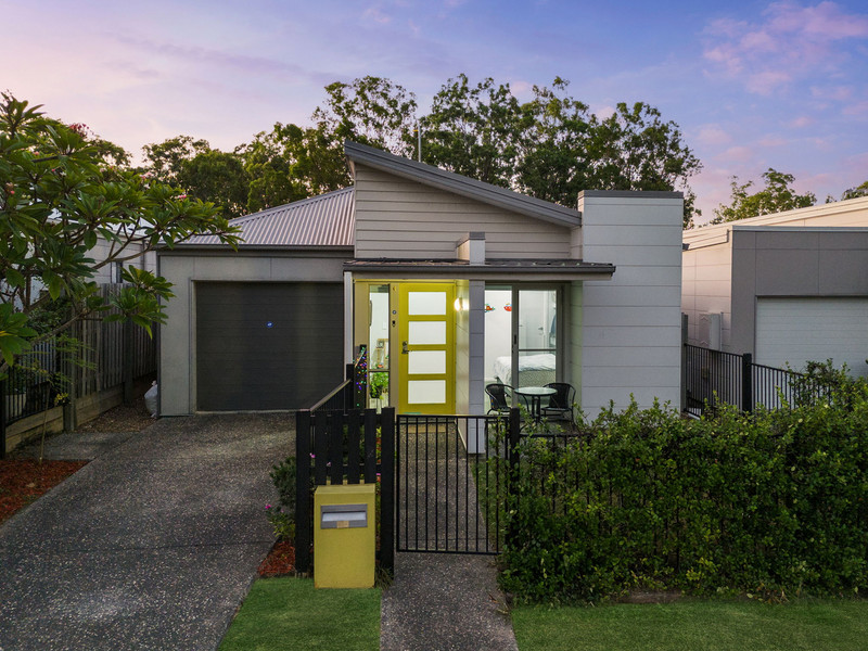 15 Troost Cct, Bellbird Park, QLD 4300