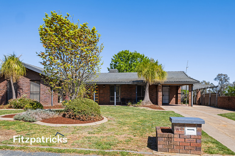 7 Finch Pl, Mount Austin, NSW 2650