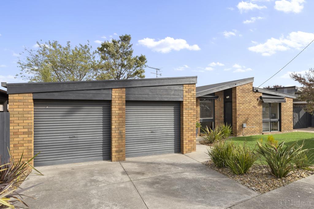 15 Hazelwood Cres, Leopold, VIC 3224