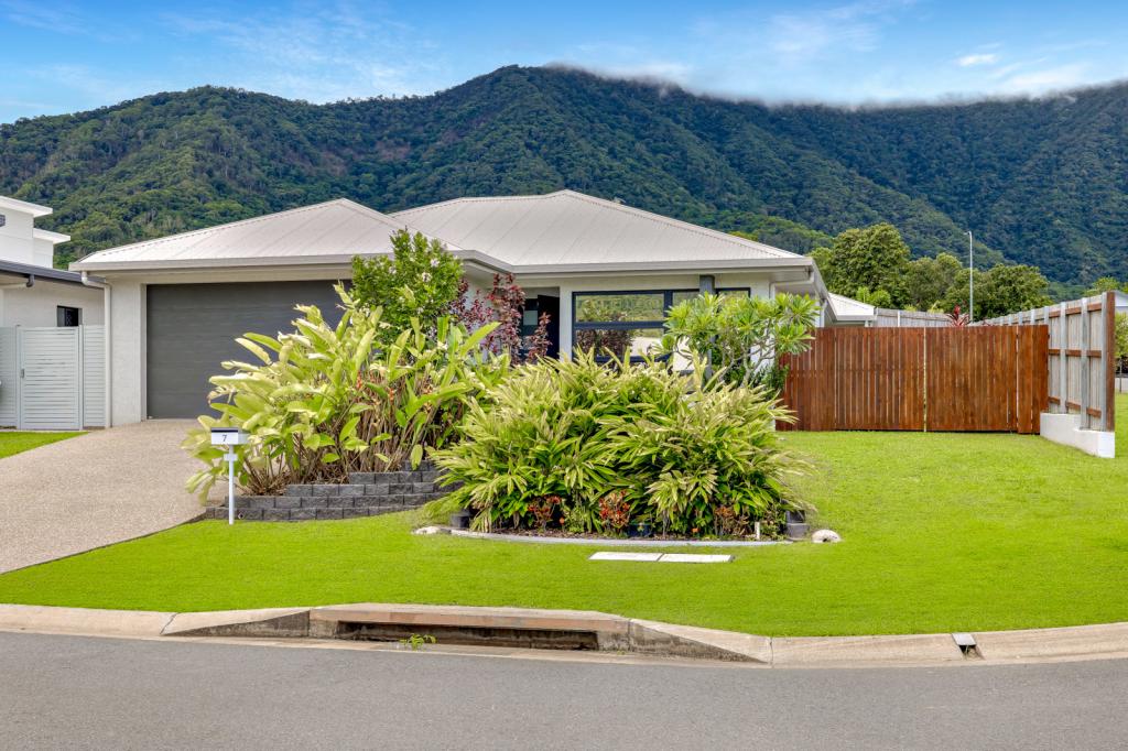 7 Clay Pass, Redlynch, QLD 4870