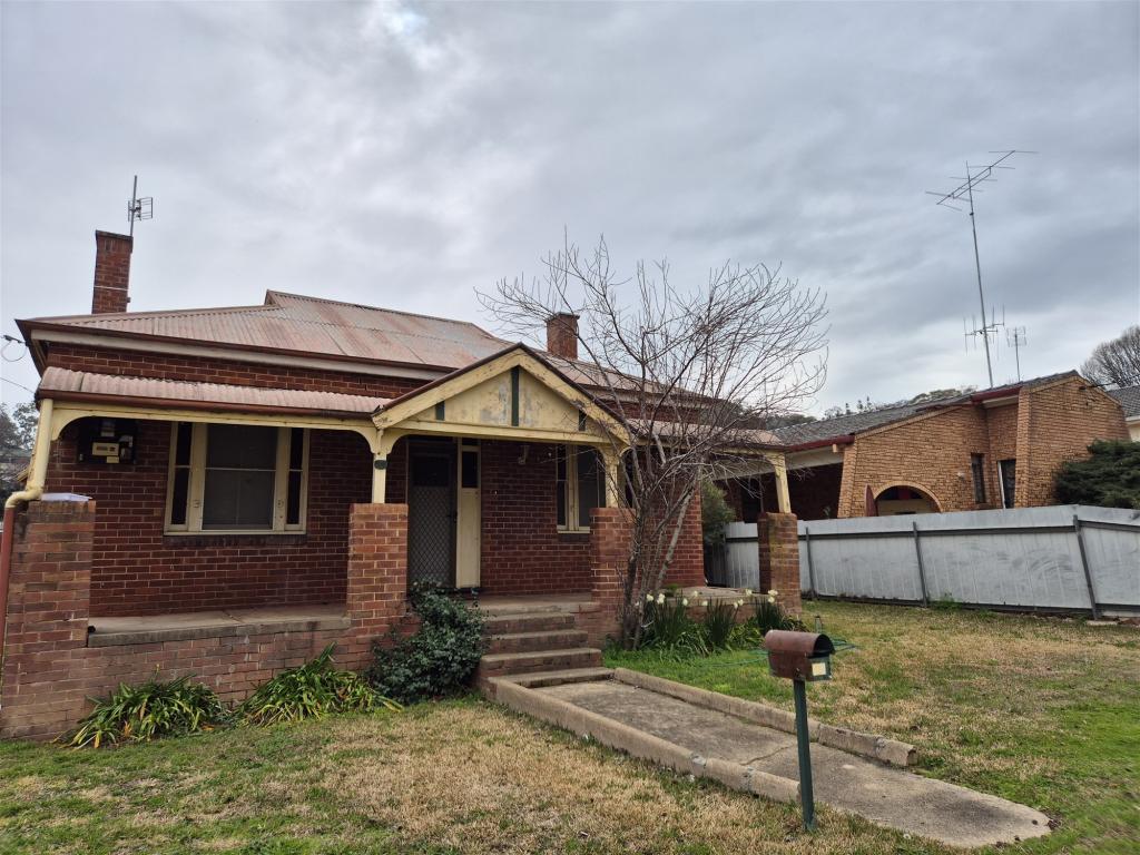 28 Liverpool St, Cowra, NSW 2794