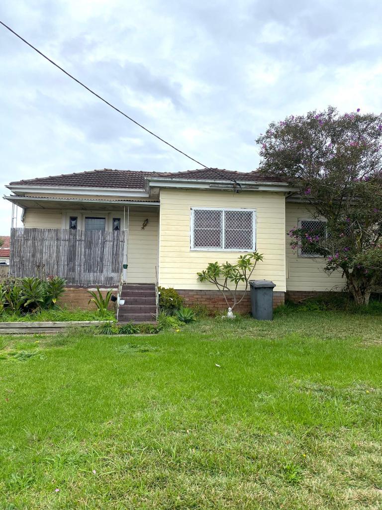 56 Cumberland Rd, Ingleburn, NSW 2565