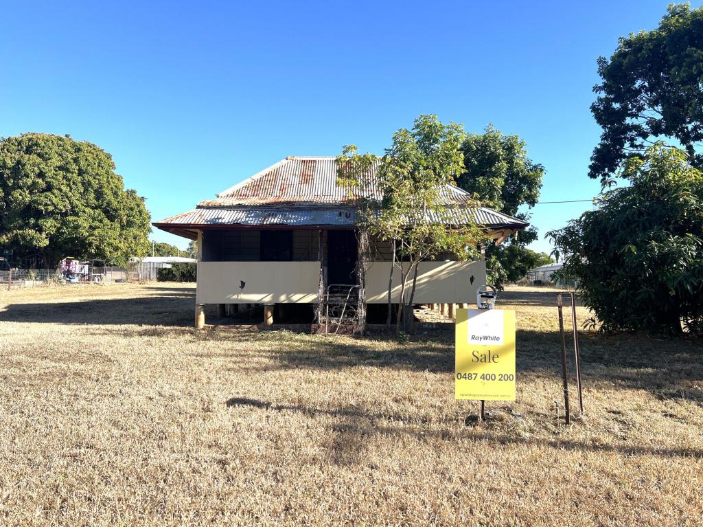 12 Oxford St, Charters Towers City, QLD 4820