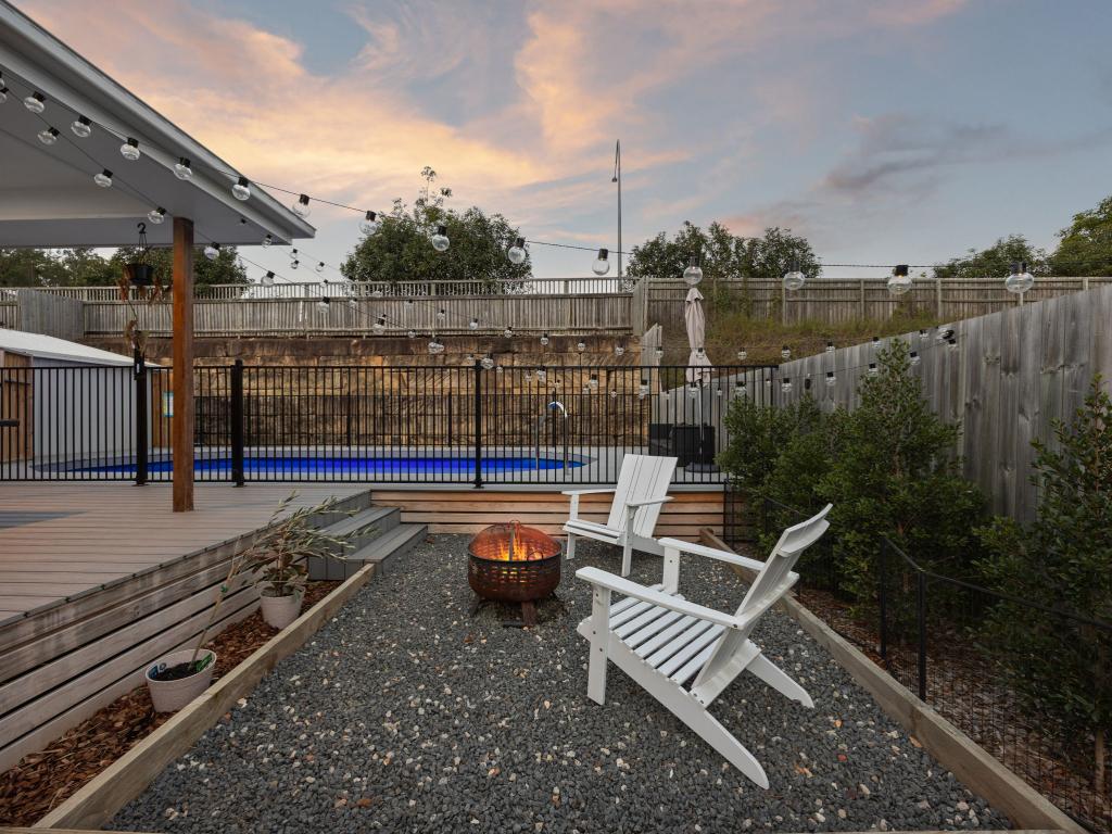 17 Parsons St, Collingwood Park, QLD 4301