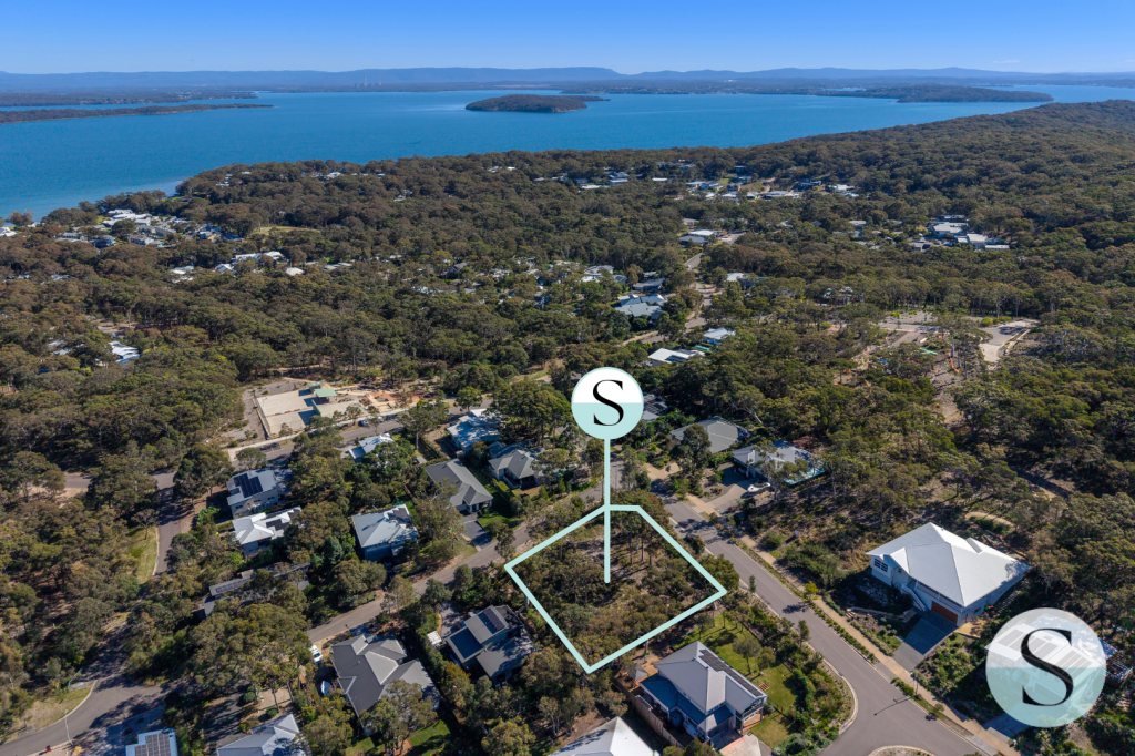 1 BENTWING PDE, MURRAYS BEACH, NSW 2281