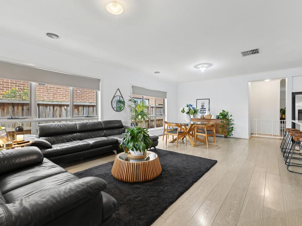 5 Sikes Rd, Clyde North, VIC 3978