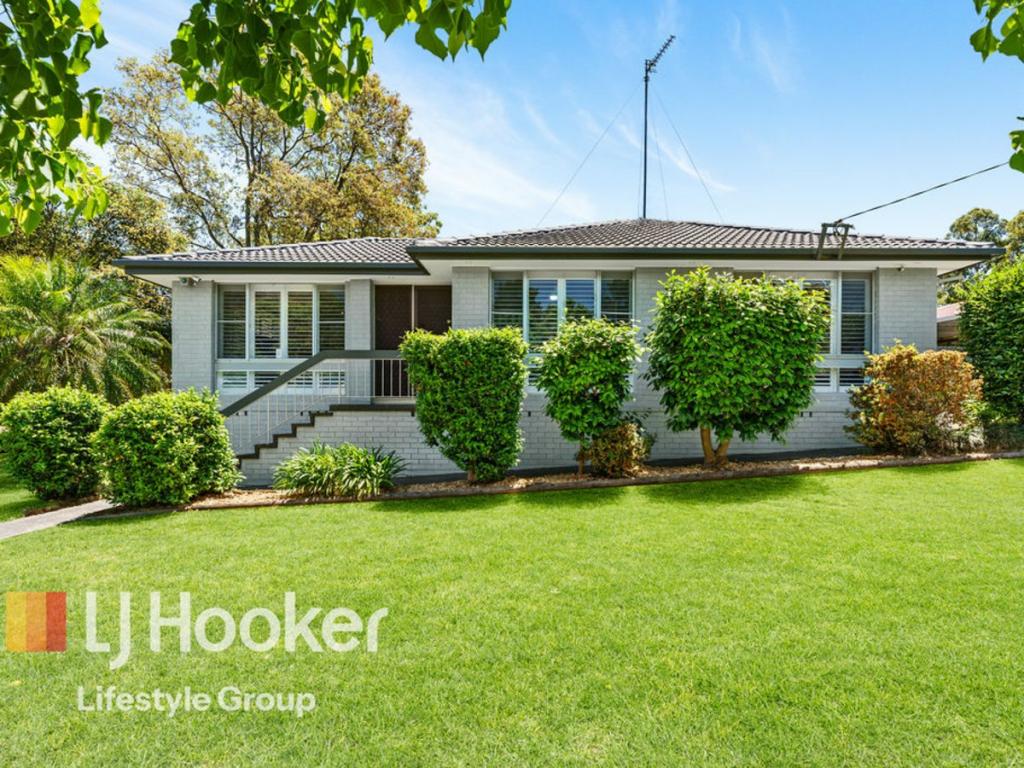 21 Edward St, The Oaks, NSW 2570